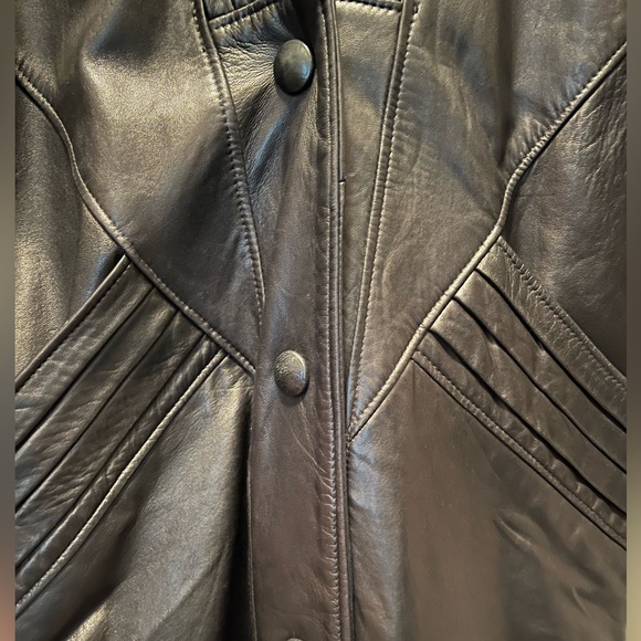 Vintage Neto Women’s Black Leather Coat - Picture 3 of 7